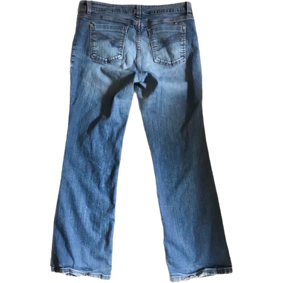 DKNY Jeans Mid Rise With Stretch Boot Cut Wide Leg Size 16 RR - Picture 3 of 3